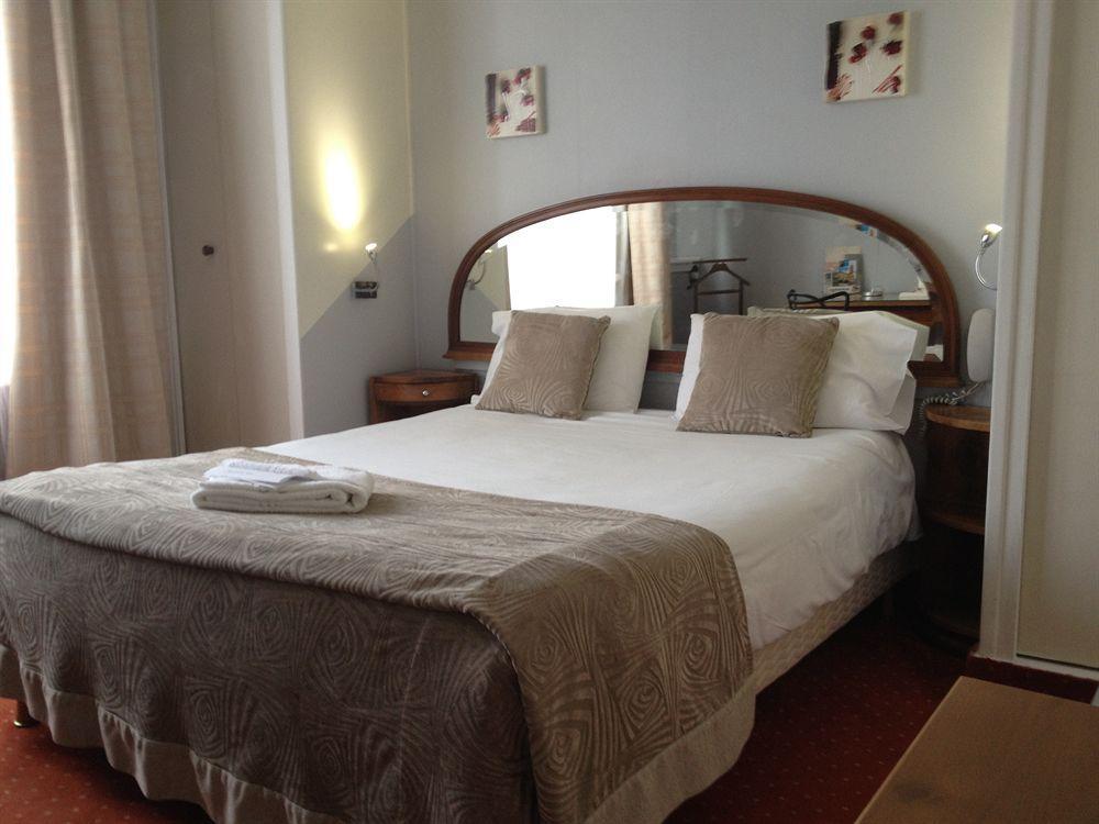 Hotel Raymond 4 Toulouse Buitenkant foto